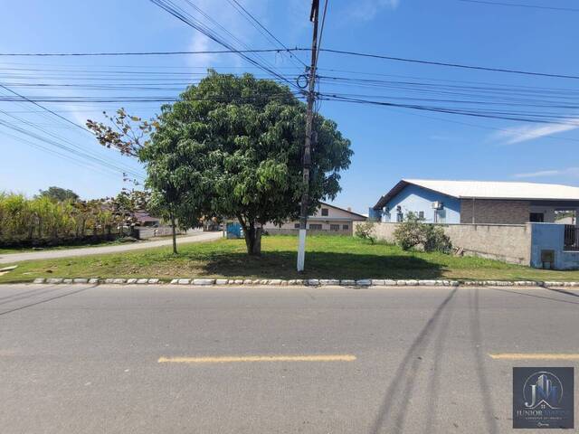 Venda em Pinheiros - Balneário Barra do Sul