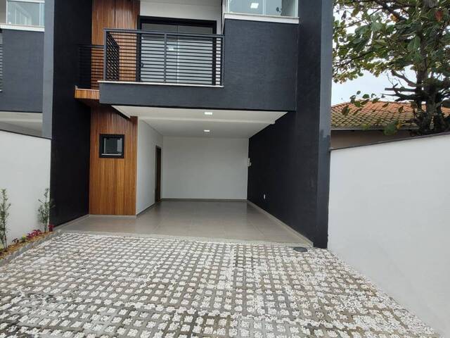 #35 - Casa para Venda em Balneário Barra do Sul - SC