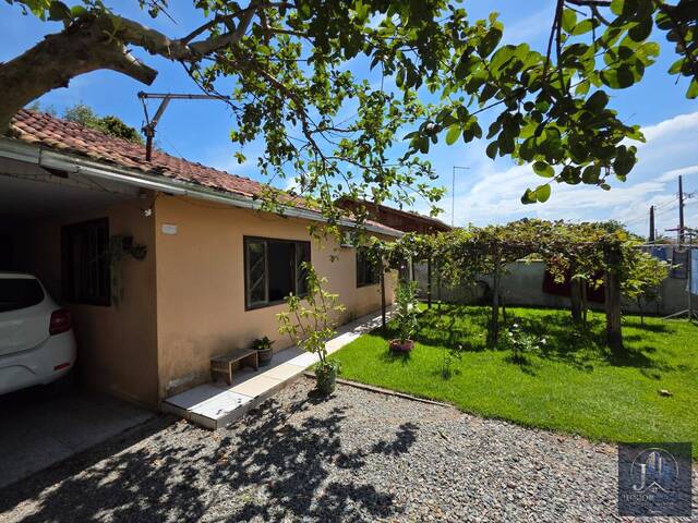 Venda em Pinheiros - Balneário Barra do Sul