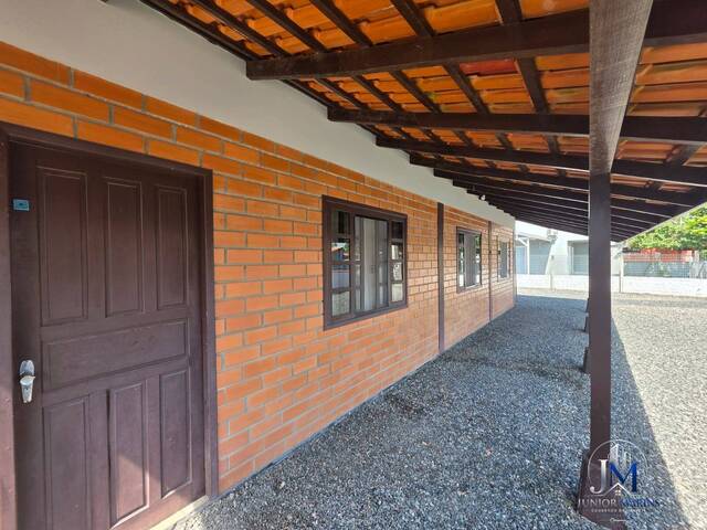 Casa para Venda em Balneário Barra do Sul - 4