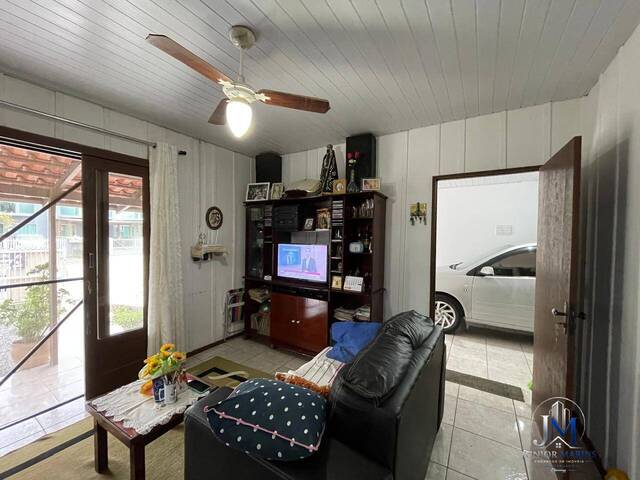 Casa para Venda em Balneário Barra do Sul - 5