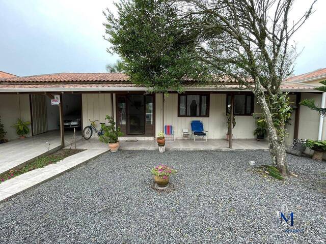 Casa para Venda em Balneário Barra do Sul - 2