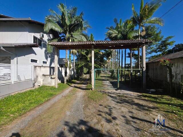 #83 - Casa para Venda em Balneário Barra do Sul - SC