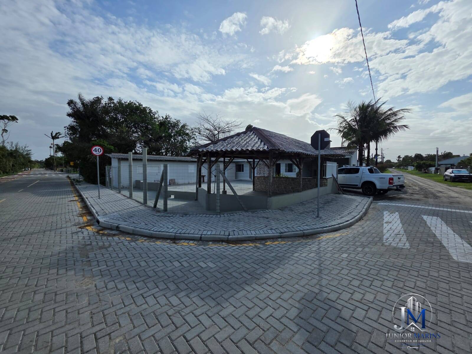 Casa, 4 quartos, 174 m² - Foto 1